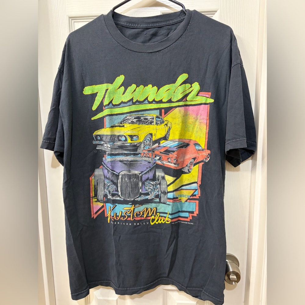 VINTAGE Thunder Graphic Men's Black T-Shirt